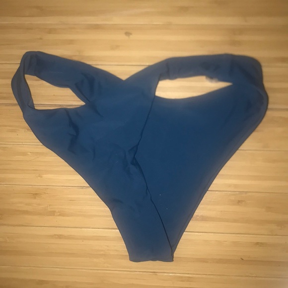 Two piece bathing suit, Small - Picture 5 of 5